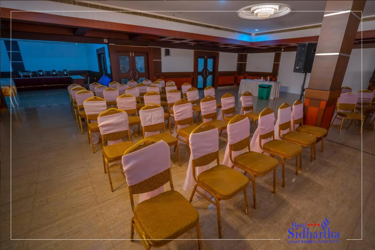 Hotel Sidhartha Chalakudy Kizhake Chalakudi Exterior photo